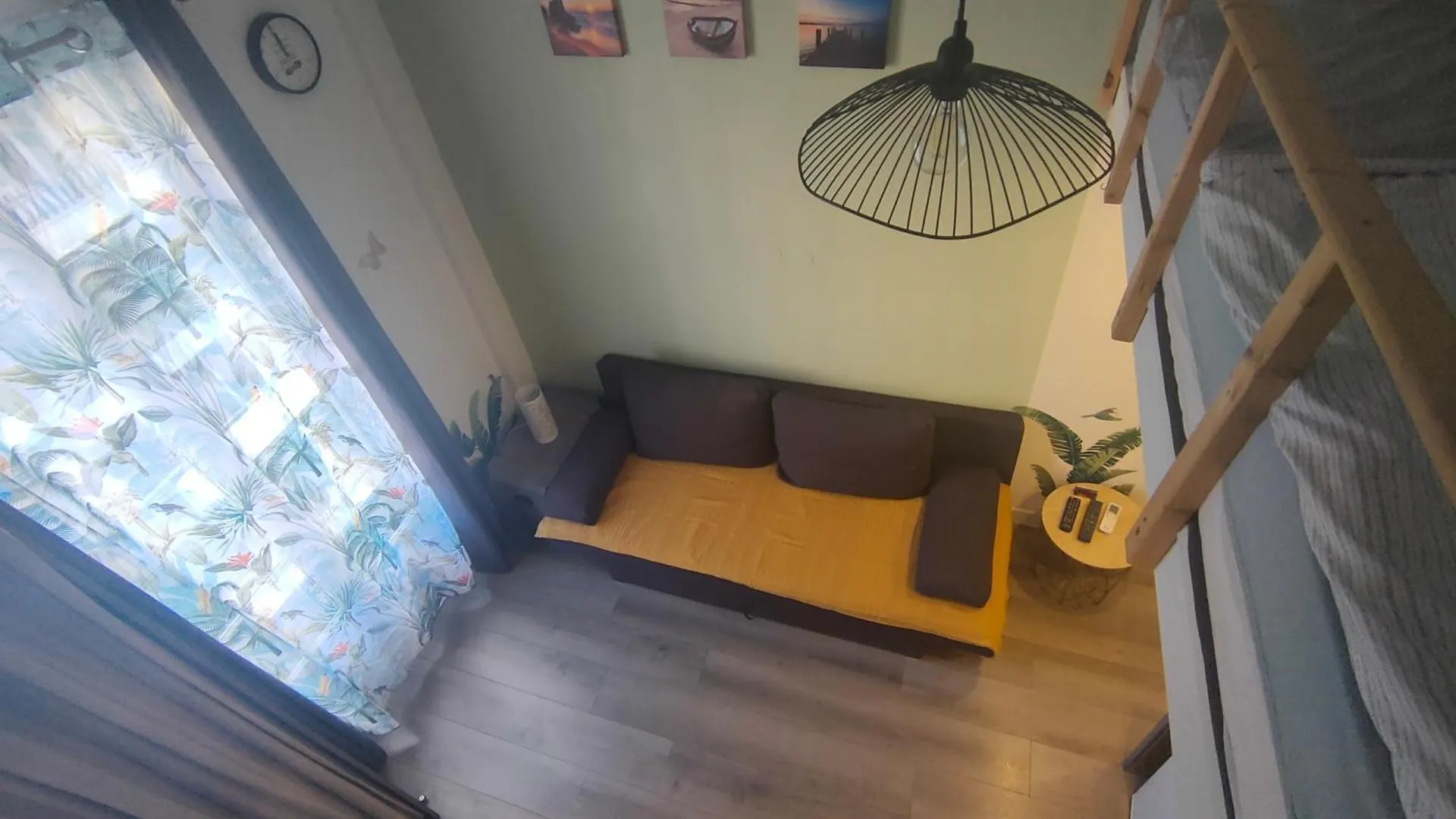 Superbe Studio Sur Nice contacts